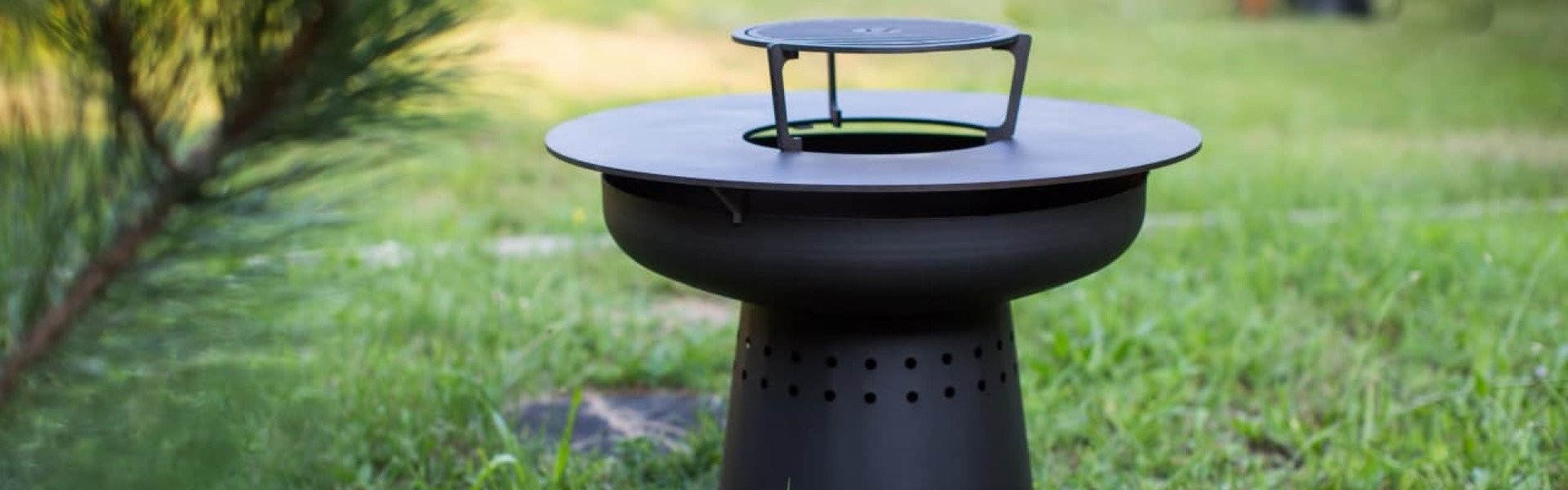 Meet UNO - a multifunctional compact barbecue grill
